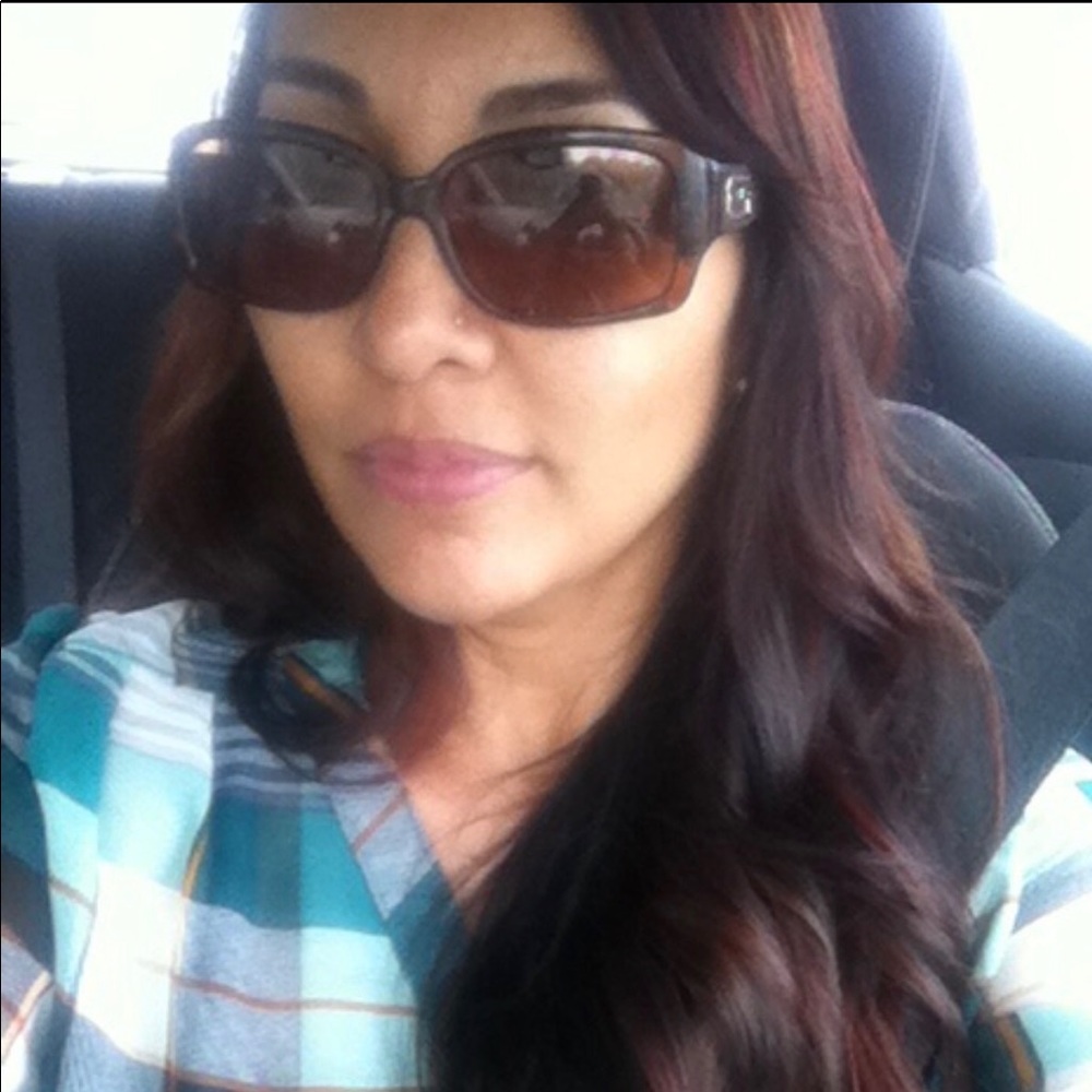 Meet your Posher, Robin